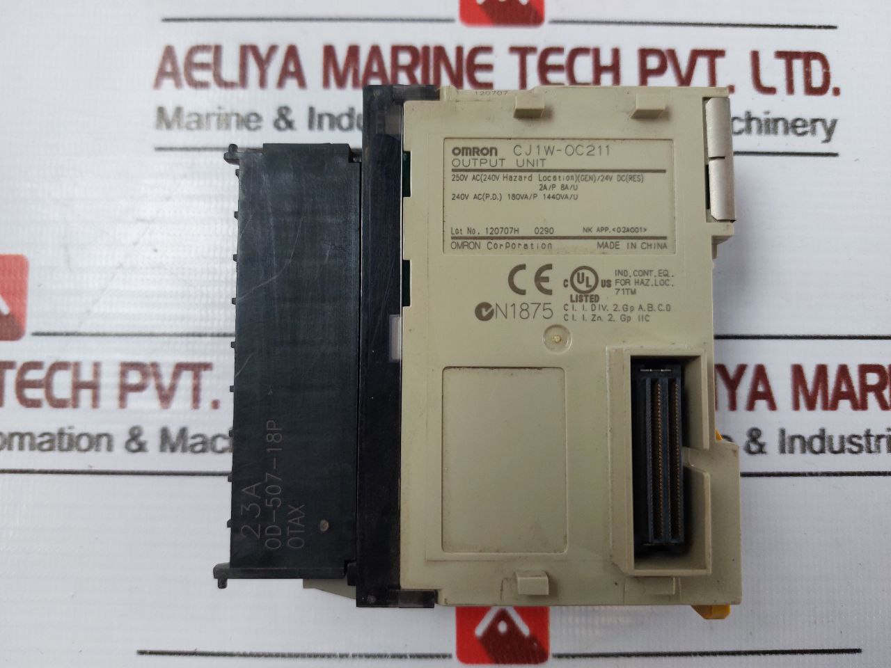 Omron Cj1w-pd022(Power Supply),cj1m-cpu11(Cpu Unit),cj1w-oc211(Output Unit) Rack