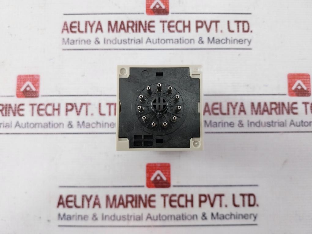 Lot Of 4X Omron Corporation H3Cr-a Timer Relay 100-240Vac/Dc