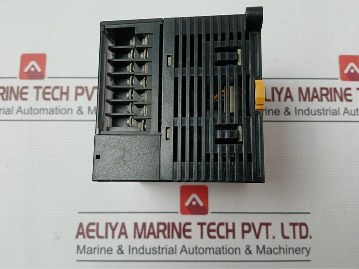 Omron Cp1E-n20Dr-a Plc I/O Module 100-240V Ac 50/60Hz 25Va E229703