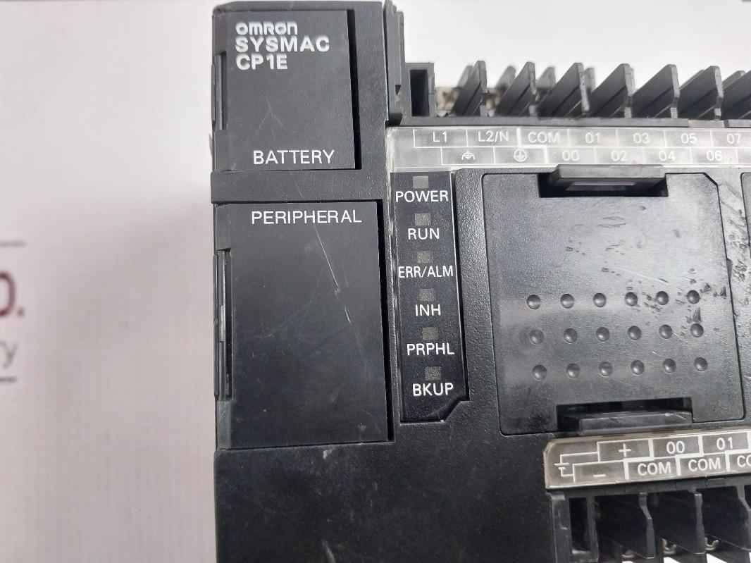 Omron Cp1E-n30Dr-a Sysmac Programmable Logic Controller 24V Dc (Not Working)