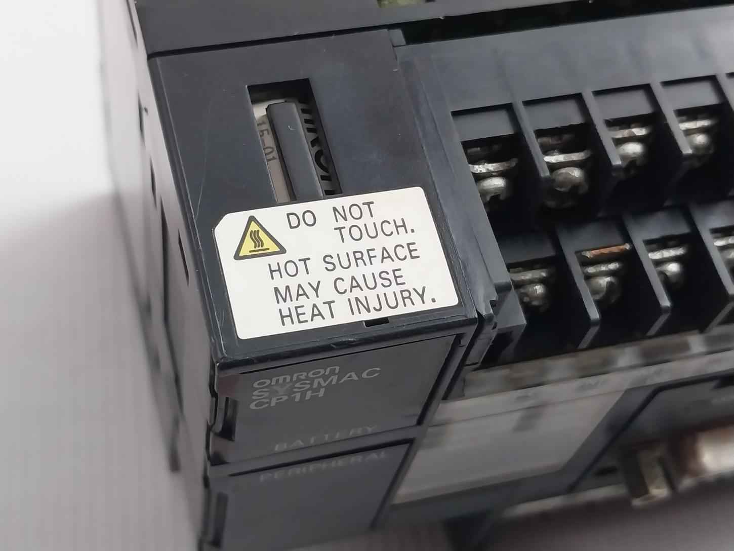 Omron Cp1H-x40Dr-a Programmable Logic Controller 100-240V Ac, 50/60Hz