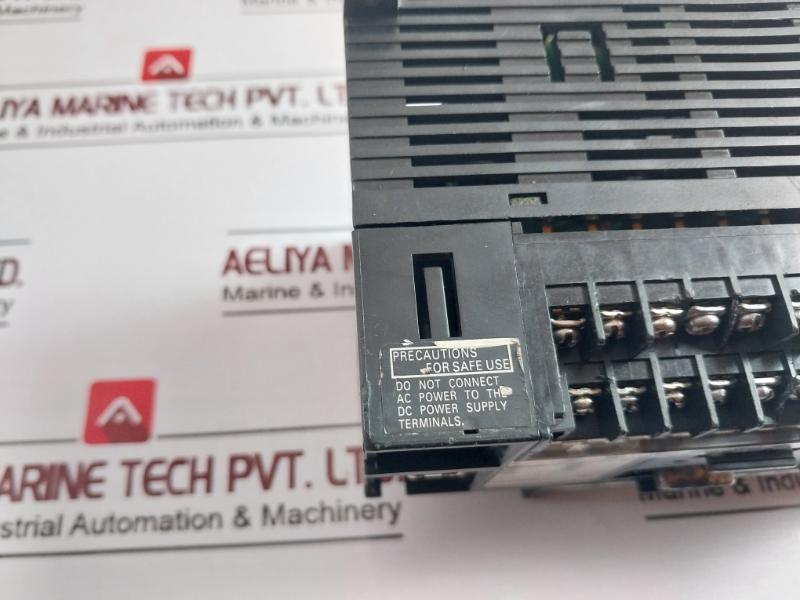 Omron Cp1H-x40Dt-d Programmable Logic Controller 24 In 16 Out