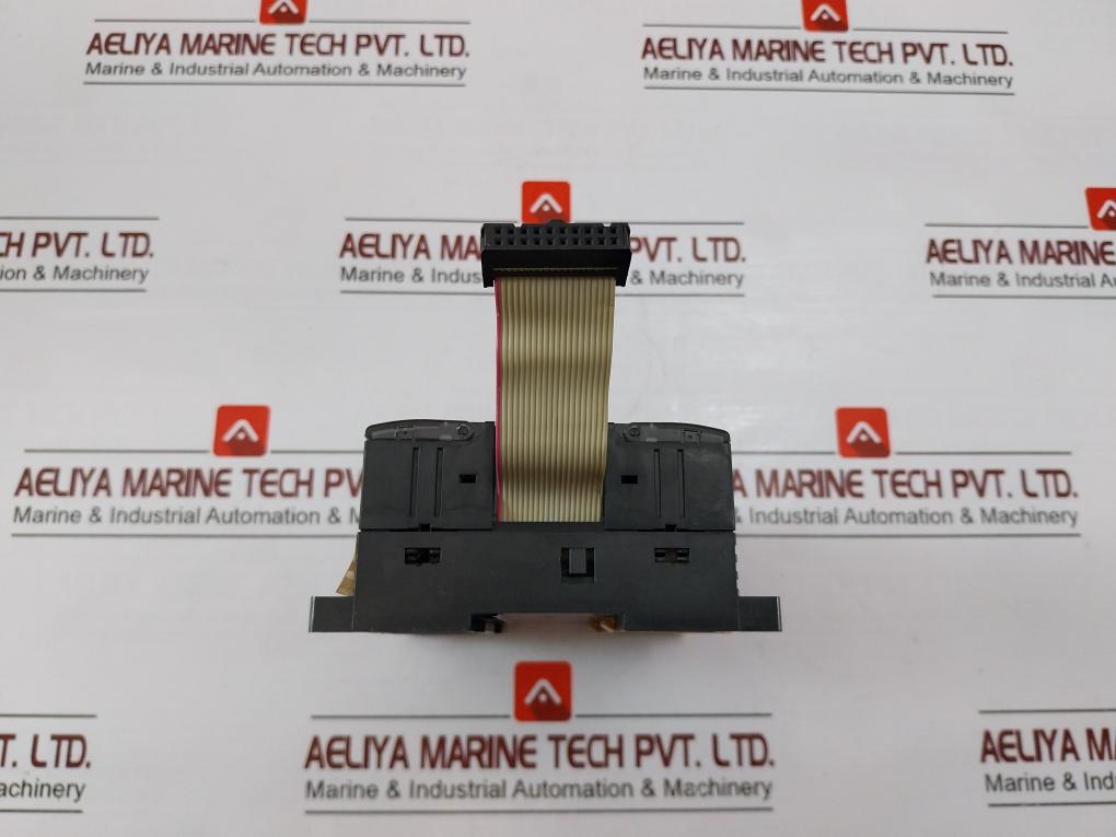 Omron Cp1W-40Edr Plc I/O Unit 24Vdc 5Ma 180Va/P 720Va/C 1440Va/U