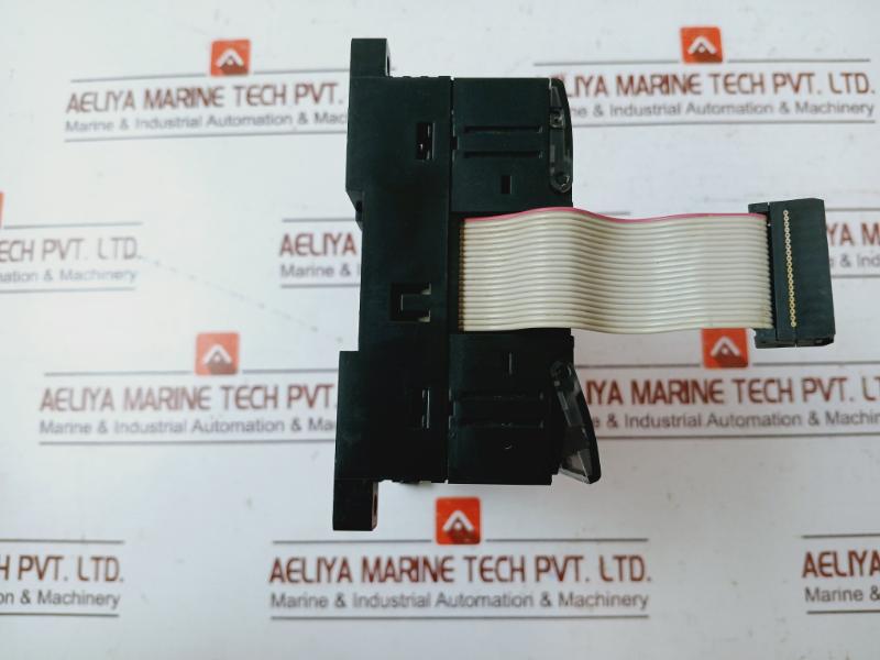 Omron Cp1w-40edr Input Output Expansion Unit 40edr 24vdc Res/250v