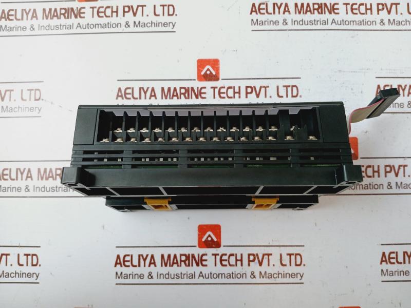Omron Cp1w-40edr Input Output Expansion Unit 40edr 24vdc Res/250v