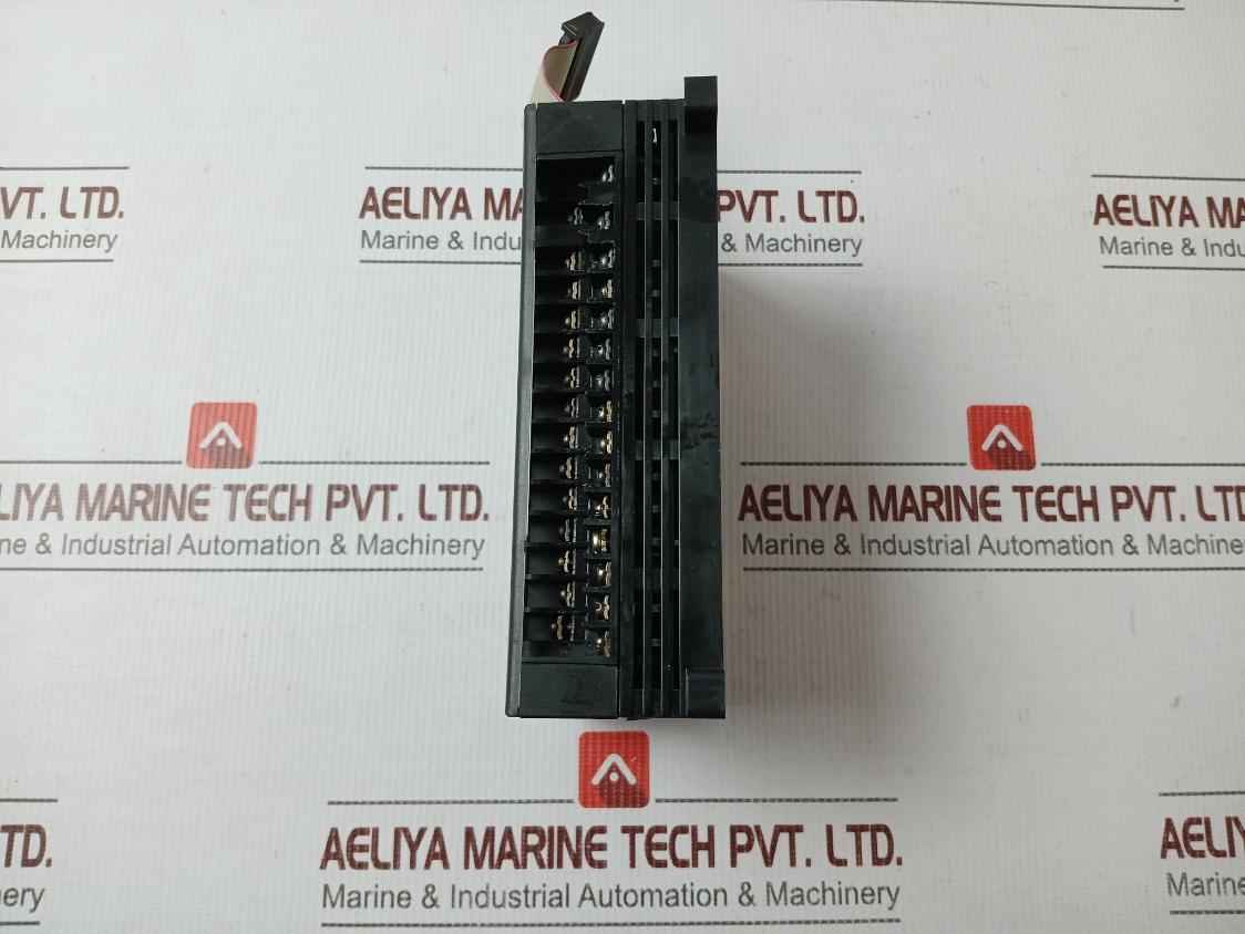 Omron Cp1w-40edr Programmable Logic Controller 24v Dc 5ma