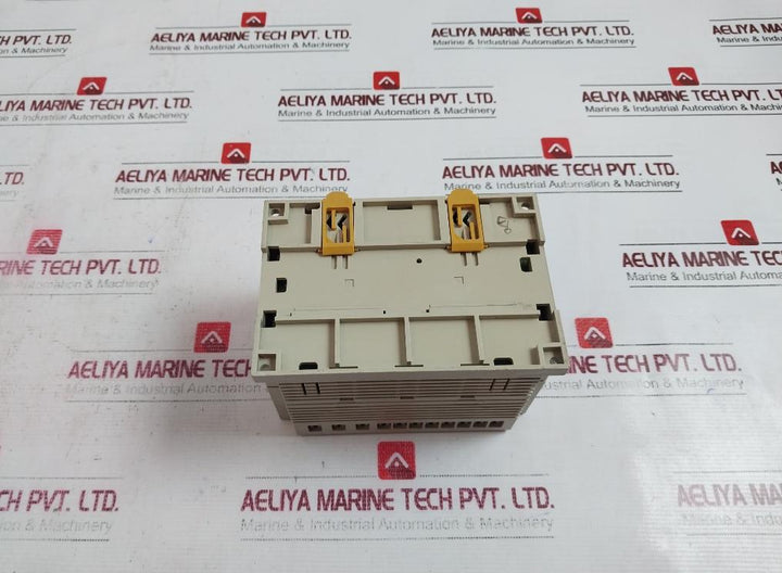 Omron Cpm1-10Cdr-a Ac Or Dc Power Relay Transistor Output 24Vdc 5Ma/12Ma