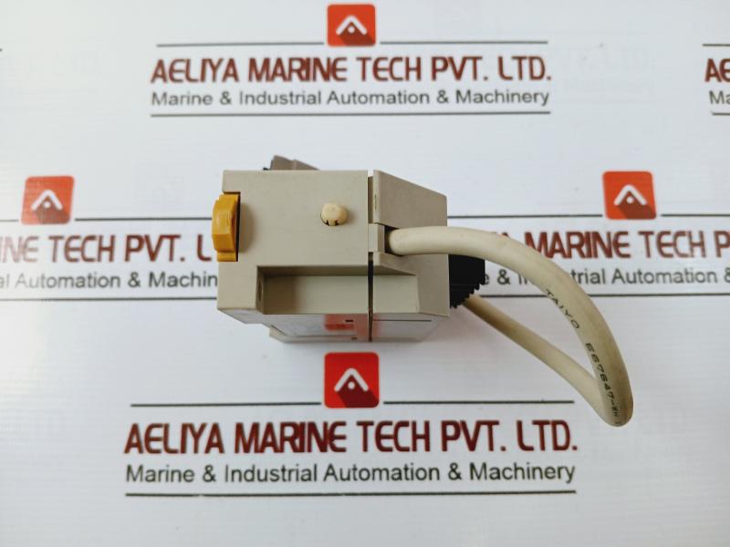 Omron Cpm1-cif11 Interface Unit E67647-wh