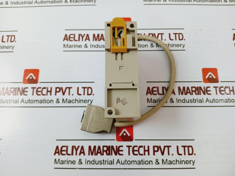 Omron Cpm1-cif11 Interface Unit E67647-wh