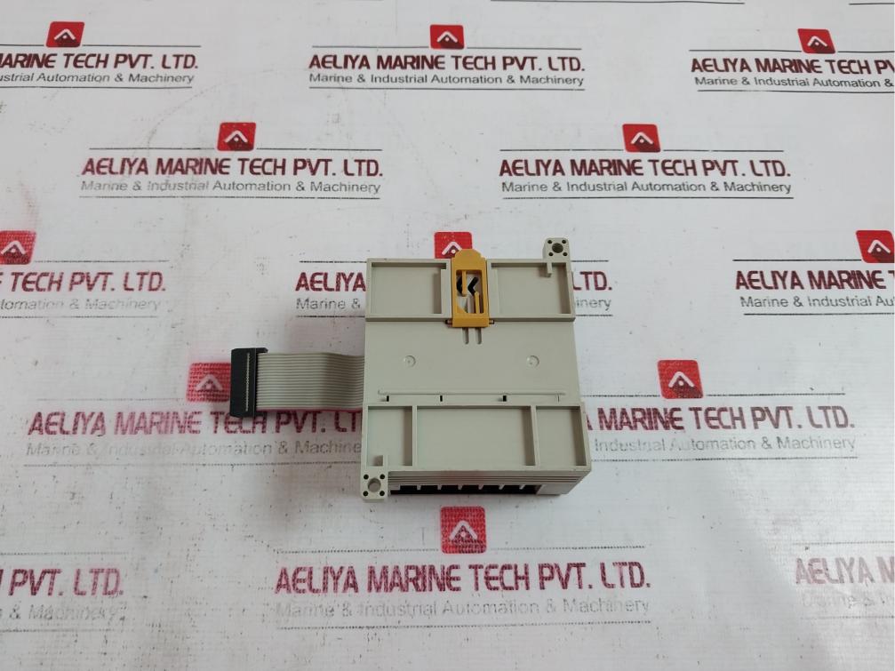 Omron Cpm1a-20edr1 Plc Interface Controller 24v(Dc) 5ma