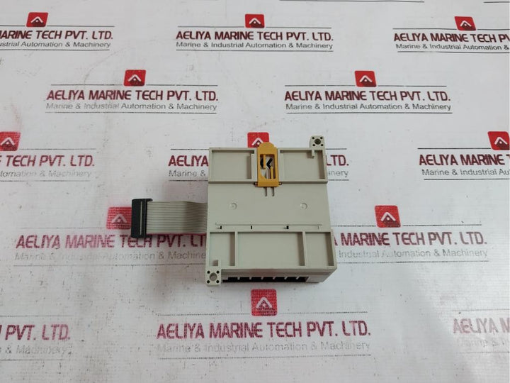 Omron Cpm1a-20edr1 Plc Interface Controller 24v(Dc) 5ma