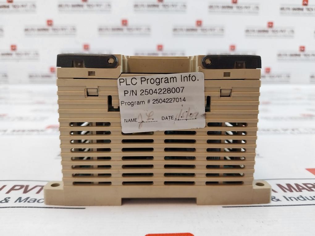 OMRON CPM1A-30CDR-A-V1 Programmable Controller 50/60Hz