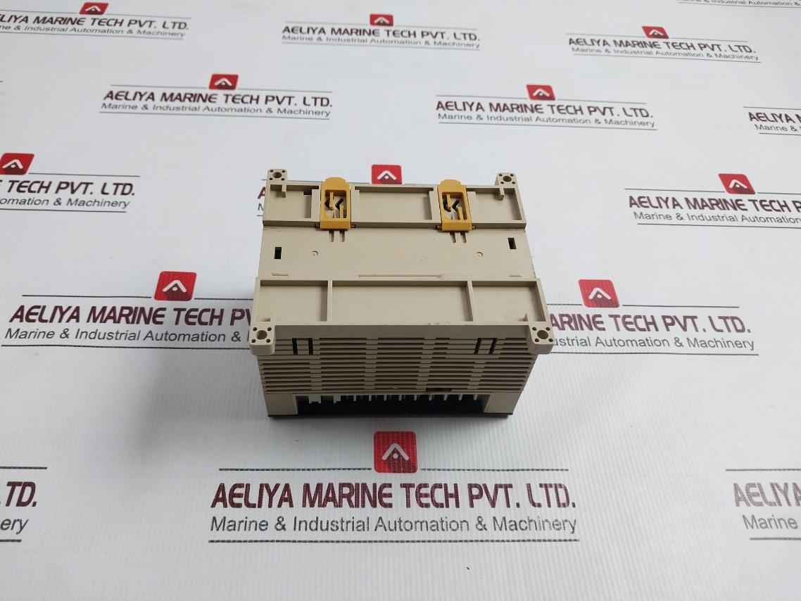 Omron Cpm1a-30cdr-a Sysmac Programmable Logic Controller 24vdc 5a/12ma