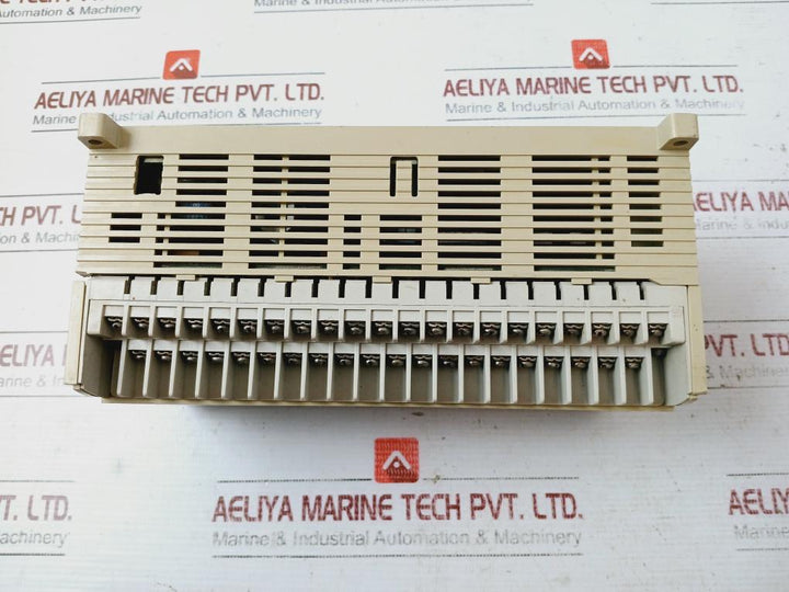 Omron Cpm2A-60Cdr-a Programmable Controller Sysmac 100-240Vac