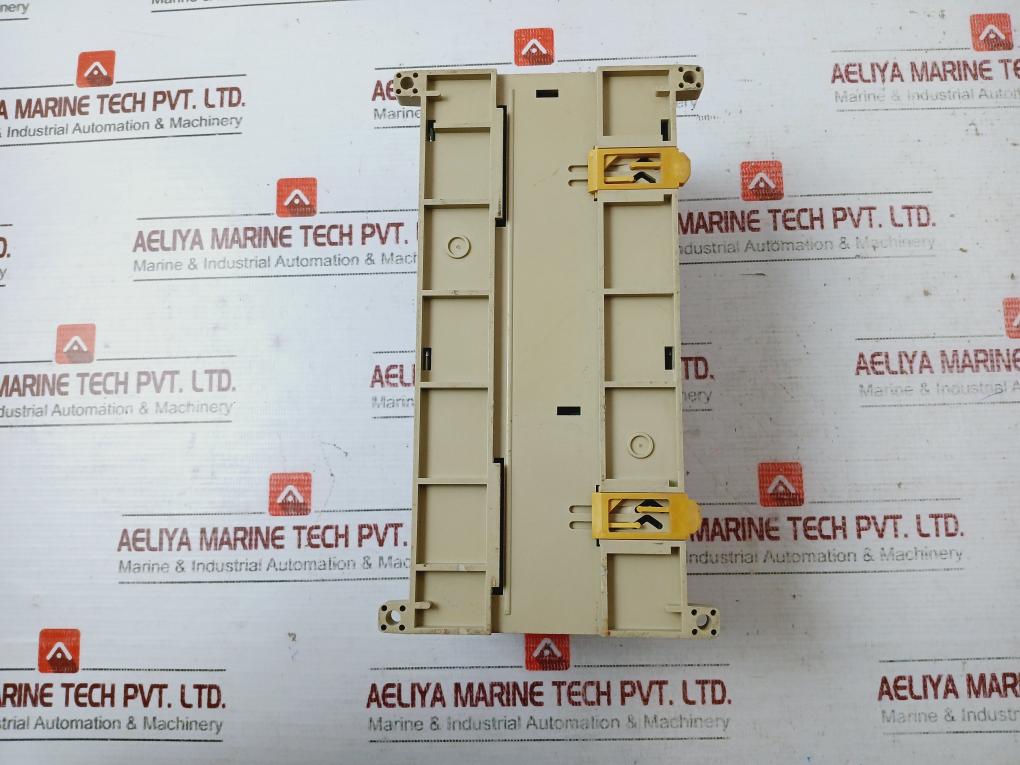 Omron Cpm2A-60Cdr-a Programmable Controller Sysmac 100-240Vac
