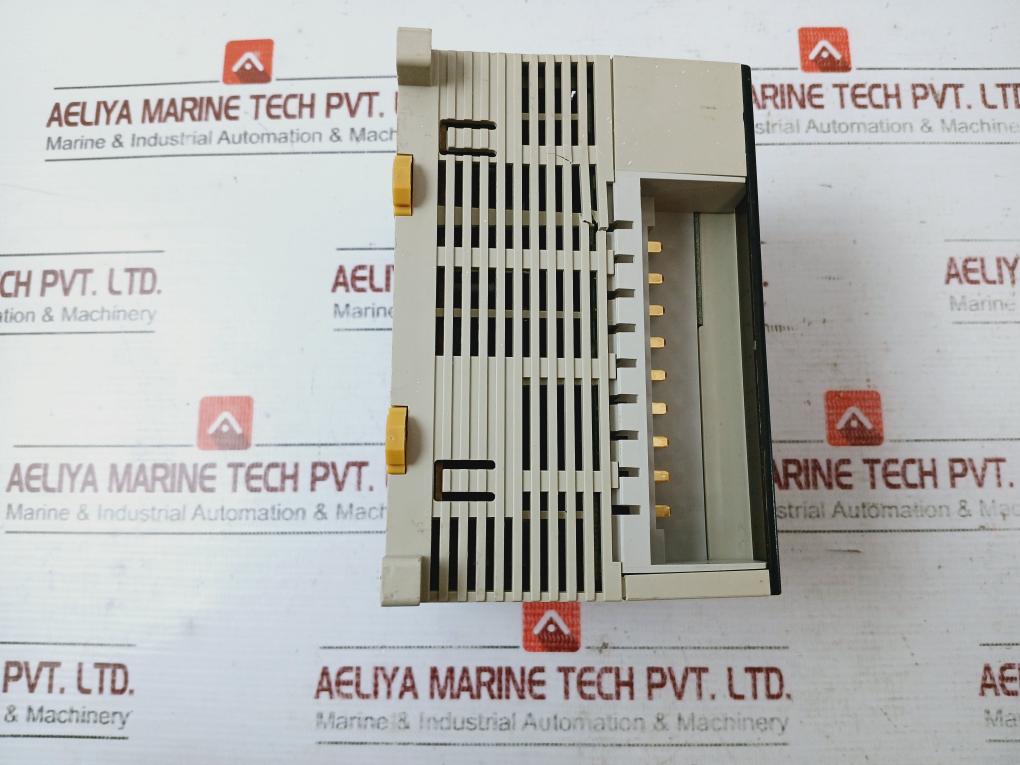 Omron Cpm2Ah-20Cdr-a Programmable Controller Sysmac 100-240Vac