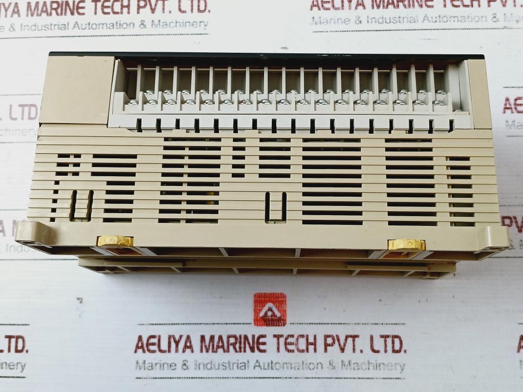 Omron Cpm2Ah-60Cdr-a Sysmac 60-points Programmable Controller 100-240V Ac, T4A