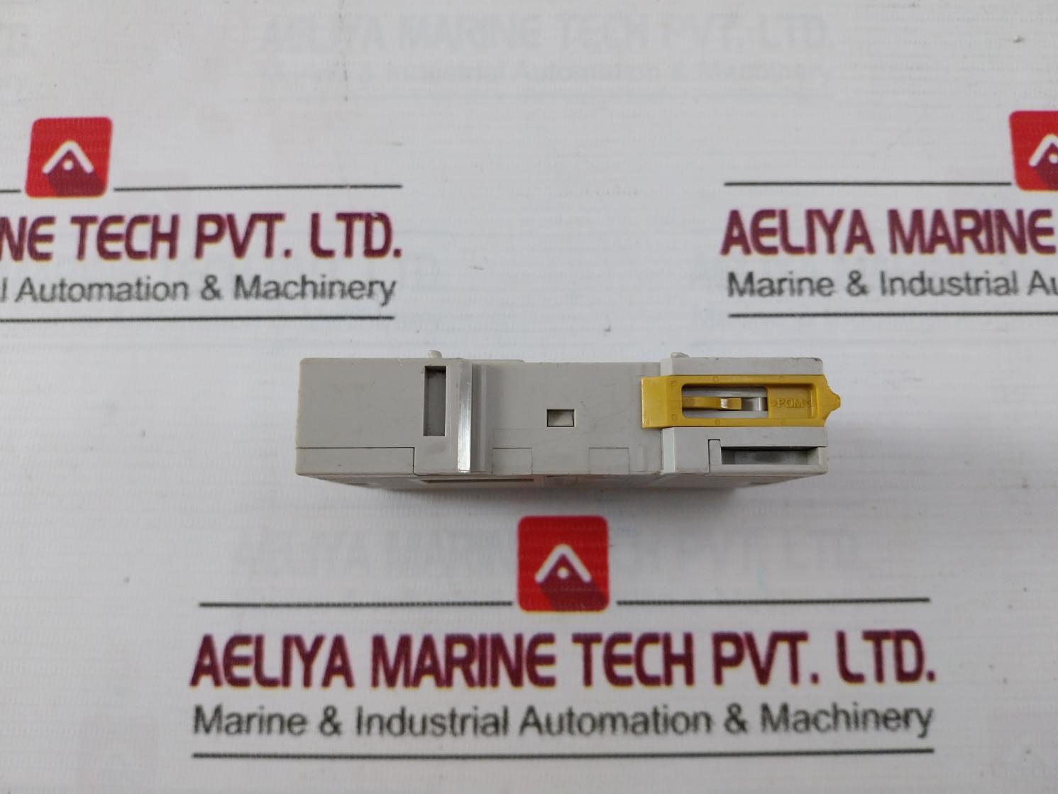 Omron Cpm2C-16Edc Input /Output Module 24V Dc 5Ma 1W