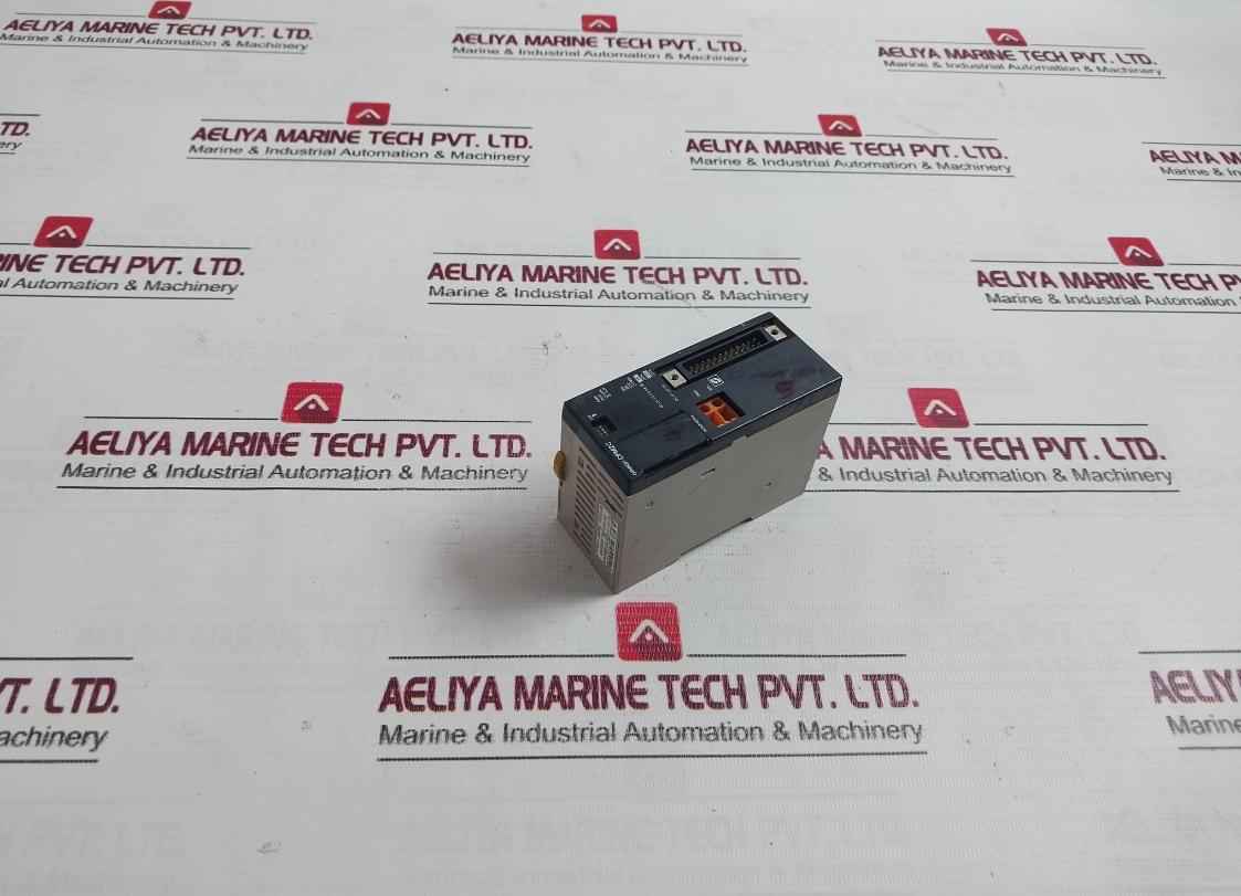 Omron Cpm2C-s110C Plc Programmable Controller 24V Dc 5W 0.3A Max/P 1.2A Max/C