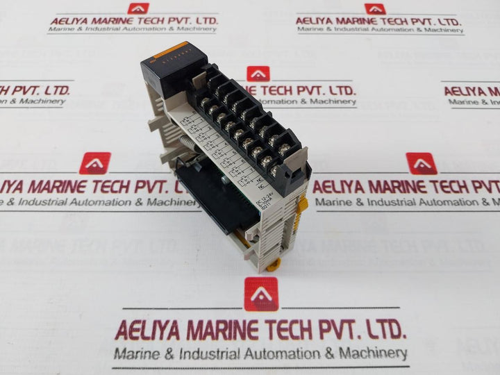 Omron Cqm1-id211 8 Point Input Unit 12-24V Dc 5-10Ma 94V-0