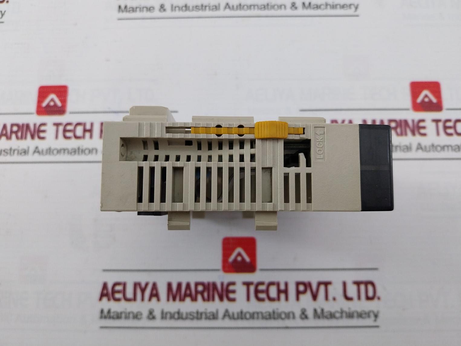 Omron Cqm1-id211 8 Point Input Unit 12-24Vdc 5-10Ma