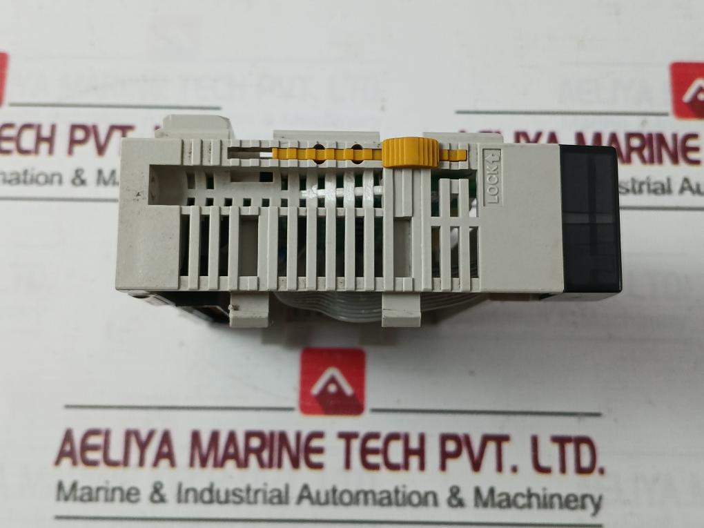 Omron Cqm1-id211 Input Unit 12-24V Dc, 10Ma, 8 Points