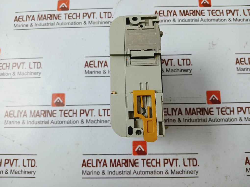 Omron Cqm1-id212 16-point Input Module 24Vdc 6Ma