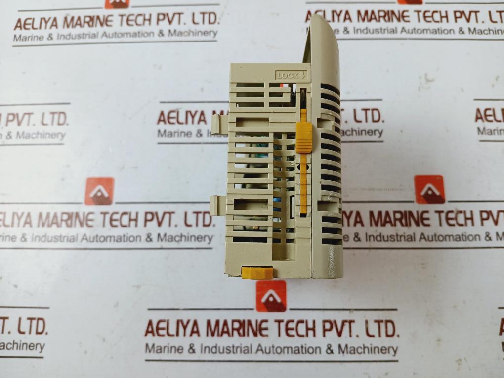 Omron Cqm1-id212 16-points Digital Input Module 24V Dc 6Ma