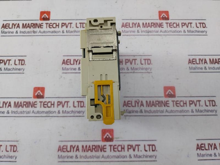 Omron Cqm1-id212 16-points Input Module 94V-0 24Vdc 6Ma