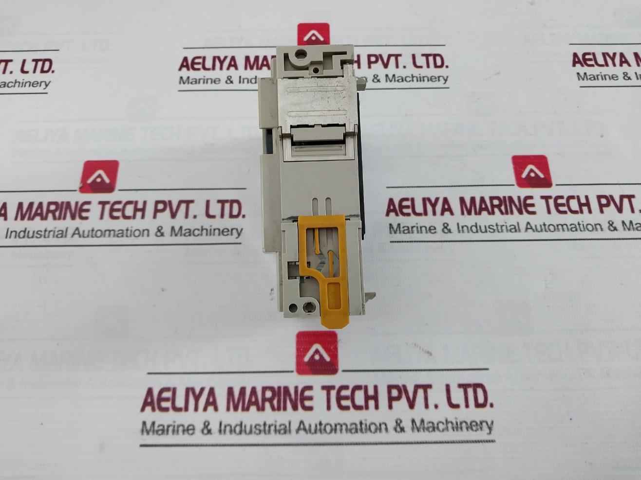 Omron Cqm1-id212 16 Point Input Unit 24Vdc 6Ma Rev A