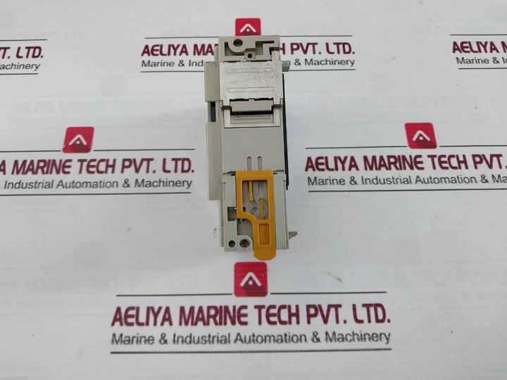 Omron Cqm1-id212 16 Point Input Unit 24Vdc 6Ma Rev A