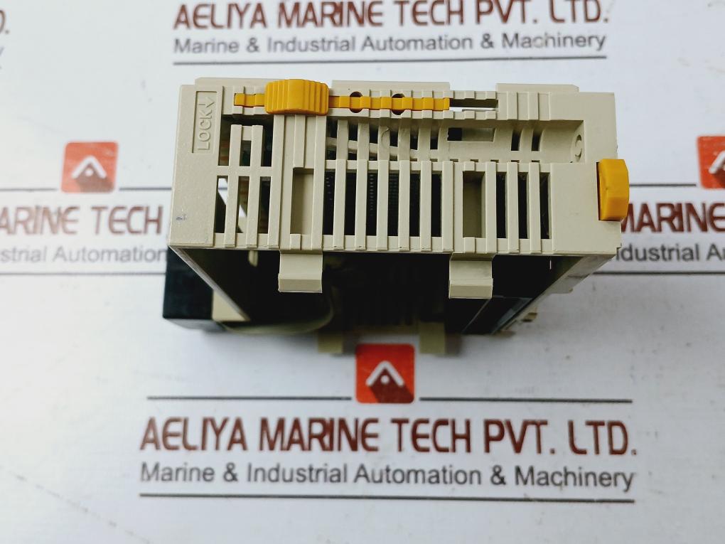 Omron Cqm1-id212 16 Points Digital Input Module 24Vdc 6Ma