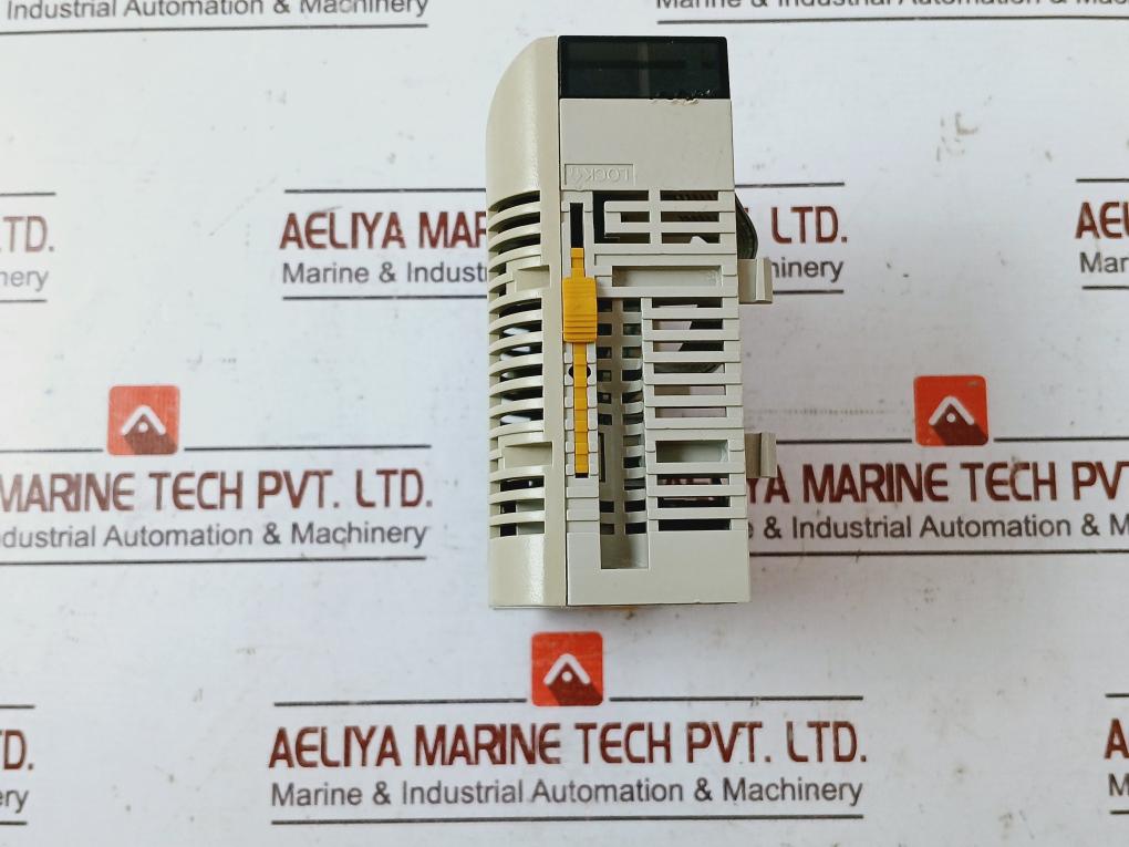 Omron Cqm1-id212 16 Points Digital Input Unit 6Ma 24Vdc