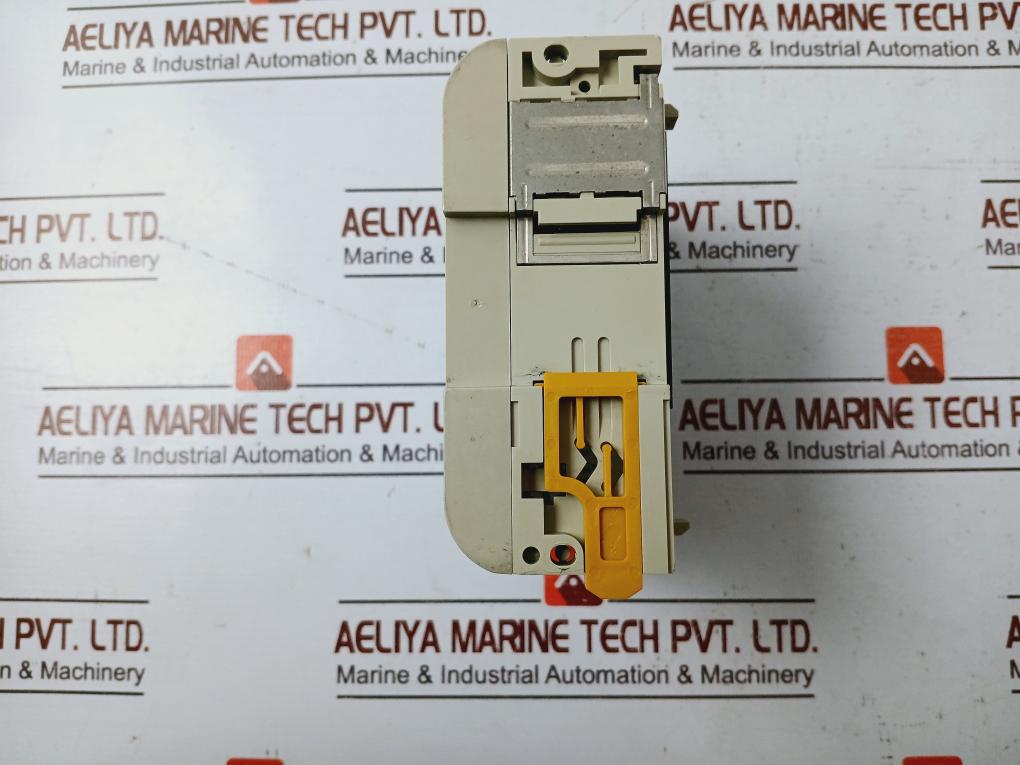 Omron Cqm1-id212 Digital Input Module 16 Points 24Vdc 6Ma