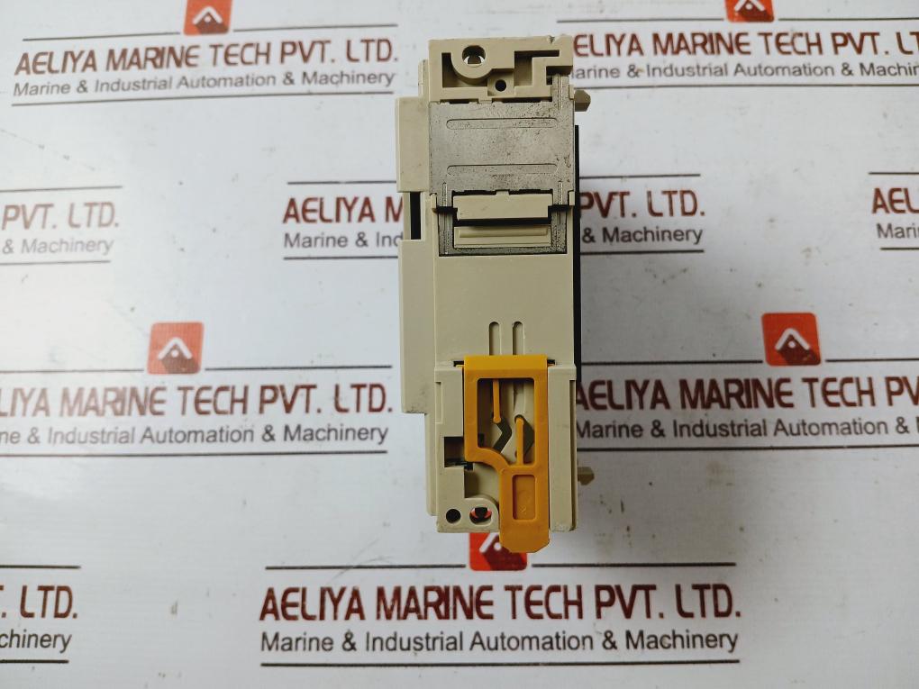 Omron Cqm1-id212 Digital Input Module 24Vdc 6Ma 16 Points