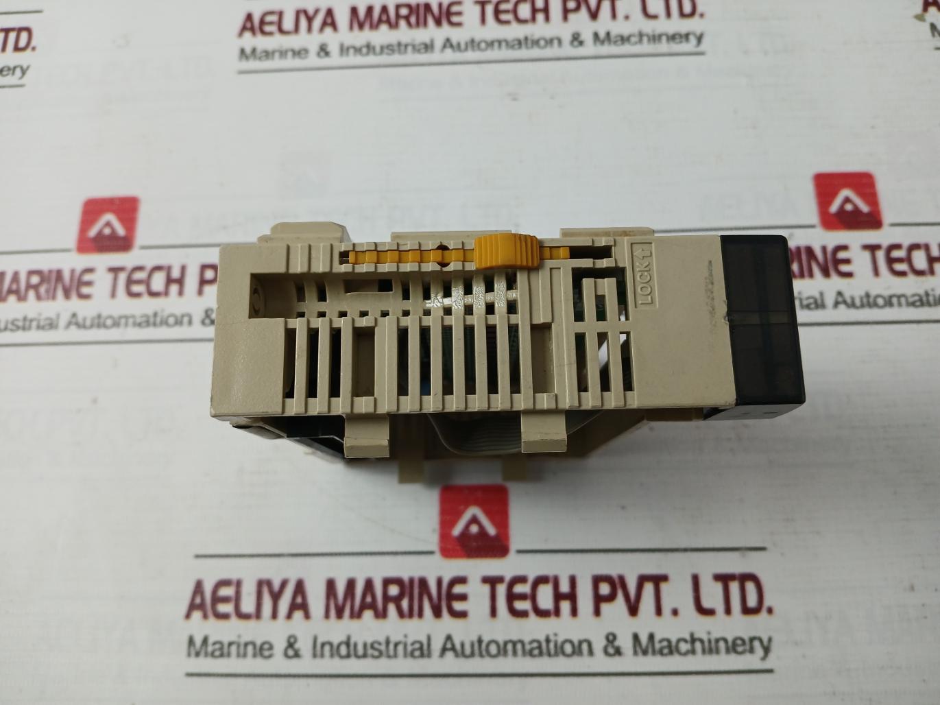 Omron Cqm1-id212 Input Module 24Vdc 6Ma 16 Pts