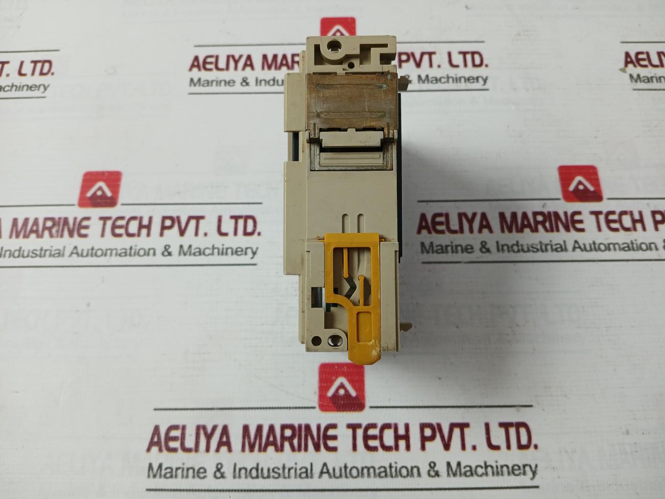 Omron Cqm1-id212 Input Module 24Vdc 6Ma 16 Pts