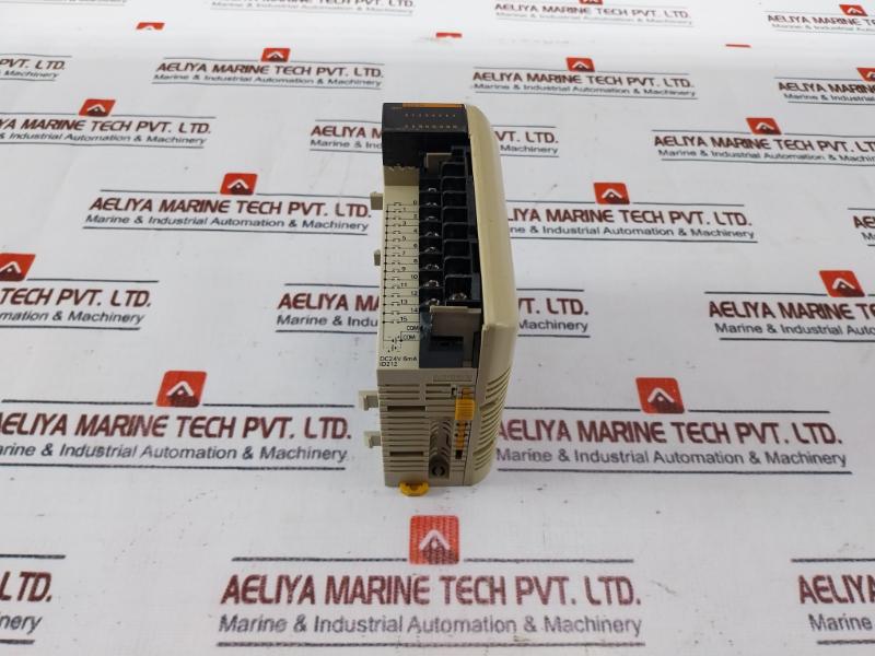 Omron Cqm1-id212 Input Unit Module 16 Points 24V Dc 6Ma 05701002