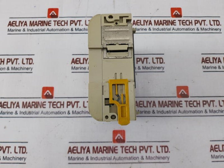 Omron Cqm1-id212 Input Unit Module 16 Points 24V Dc 6Ma 05701002