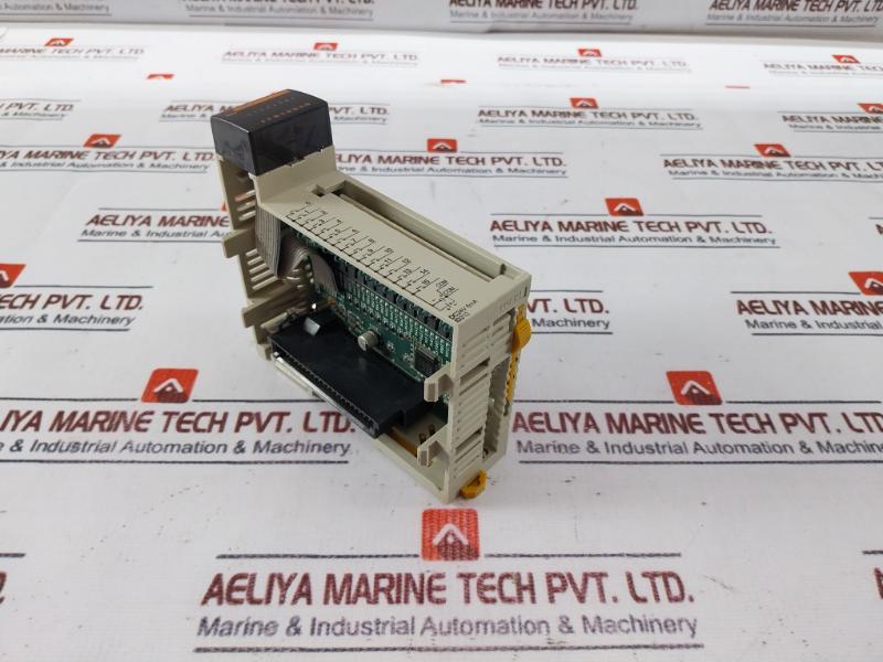 Omron Cqm1-id212 Input Unit Module 24V Dc 16 Points