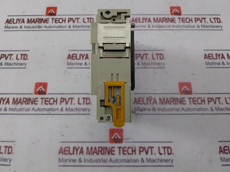 Omron Cqm1-id212 Input Unit Module 24V Dc 16 Points