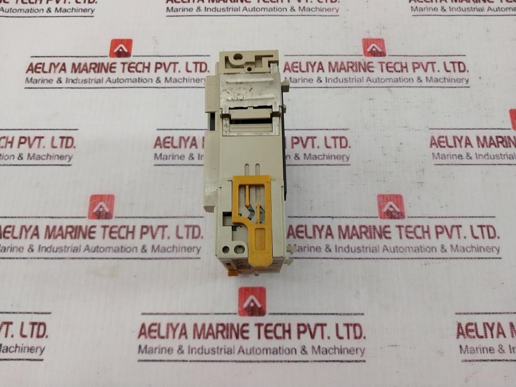 Omron Cqm1-id212 Plc Input Unit 16 Point 24V Dc 6Ma