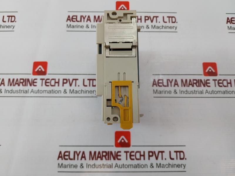 Omron Cqm1-id212 Plc Input Unit 24Vdc 6Ma 02901075