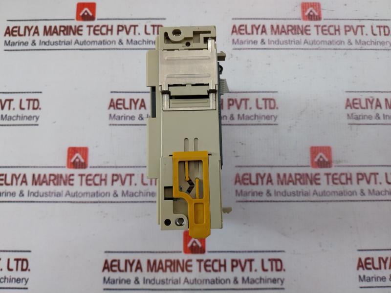 Omron Cqm1-id213 32-point Input Module Cqm1-id213-1 24Vdc 4Ma