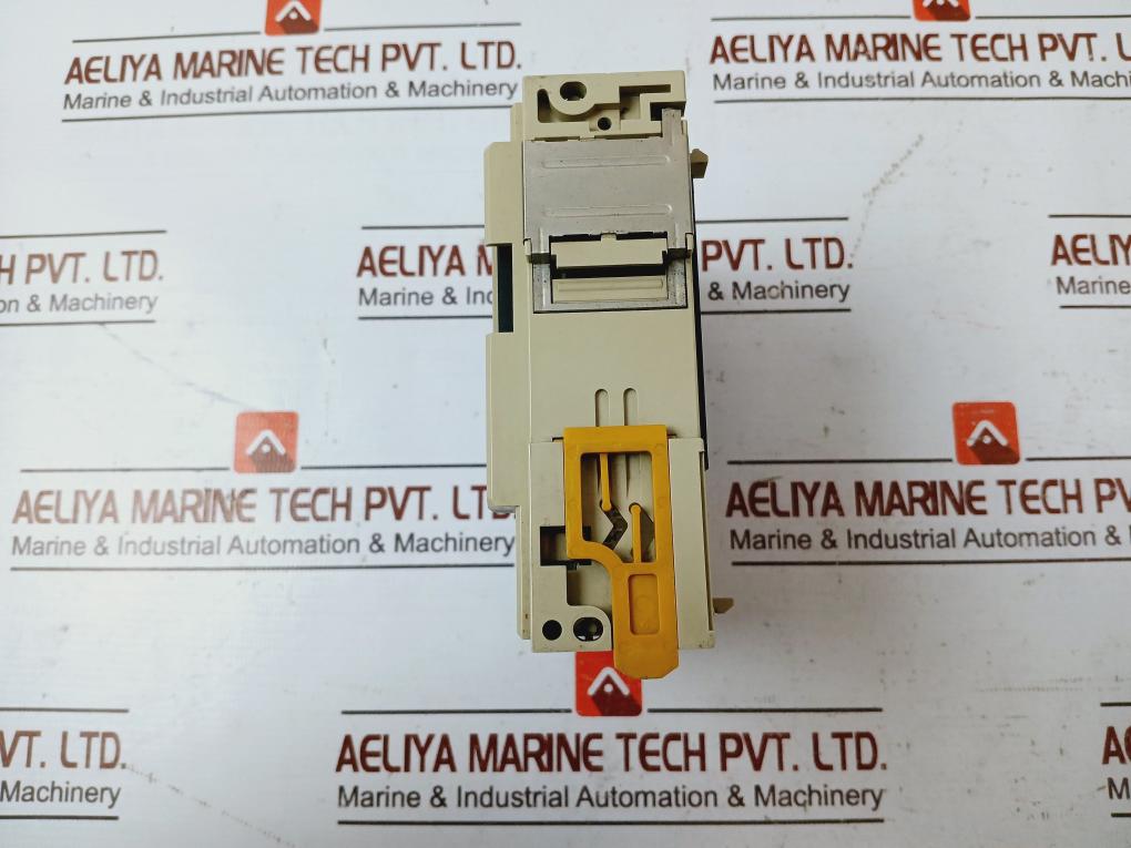 Omron Cqm1-id213 32 Points Input Unit 24Vdc 4Ma