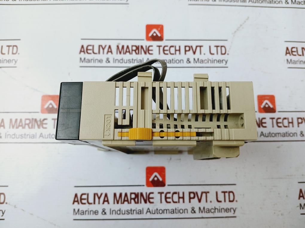 Omron Cqm1-id213 32 Points Input Unit 24Vdc 4Ma