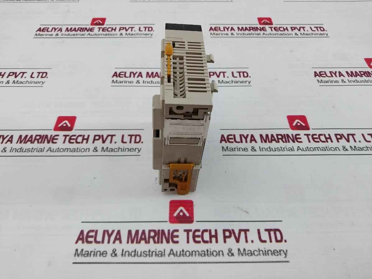 Omron Cqm1-ips02 Power Supply Unit 707V Cqm1-ips