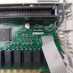 Omron Cqm1-oc221 Plc Output Unit Module 72Va/P 1440Va/U 20X0S