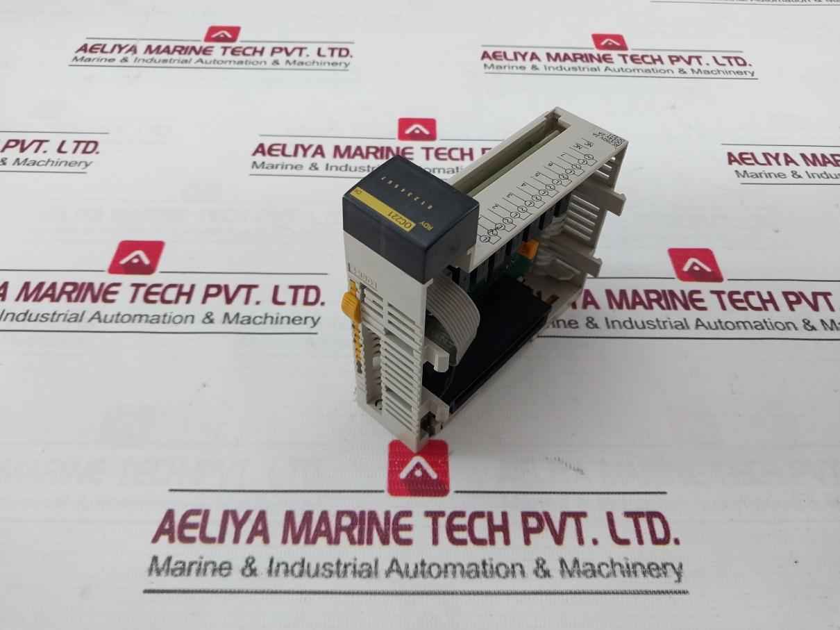 Omron Cqm1-oc221 Plc Output Unit Module 72Va/P 1440Va/U 20X0S