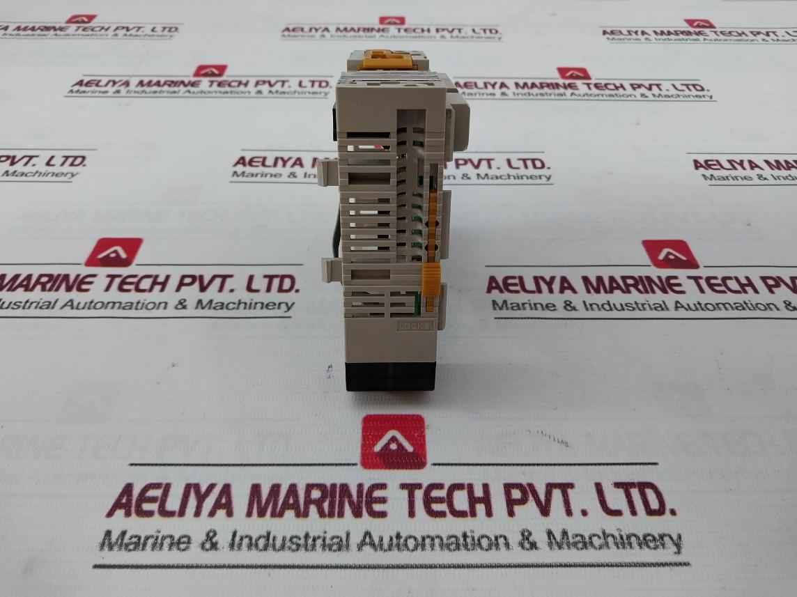 Omron Cqm1-oc221 Plc Output Unit Module 72Va/P 1440Va/U 20X0S